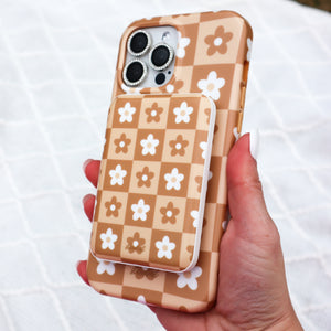 Nude Checkers MagSafe Power Bank