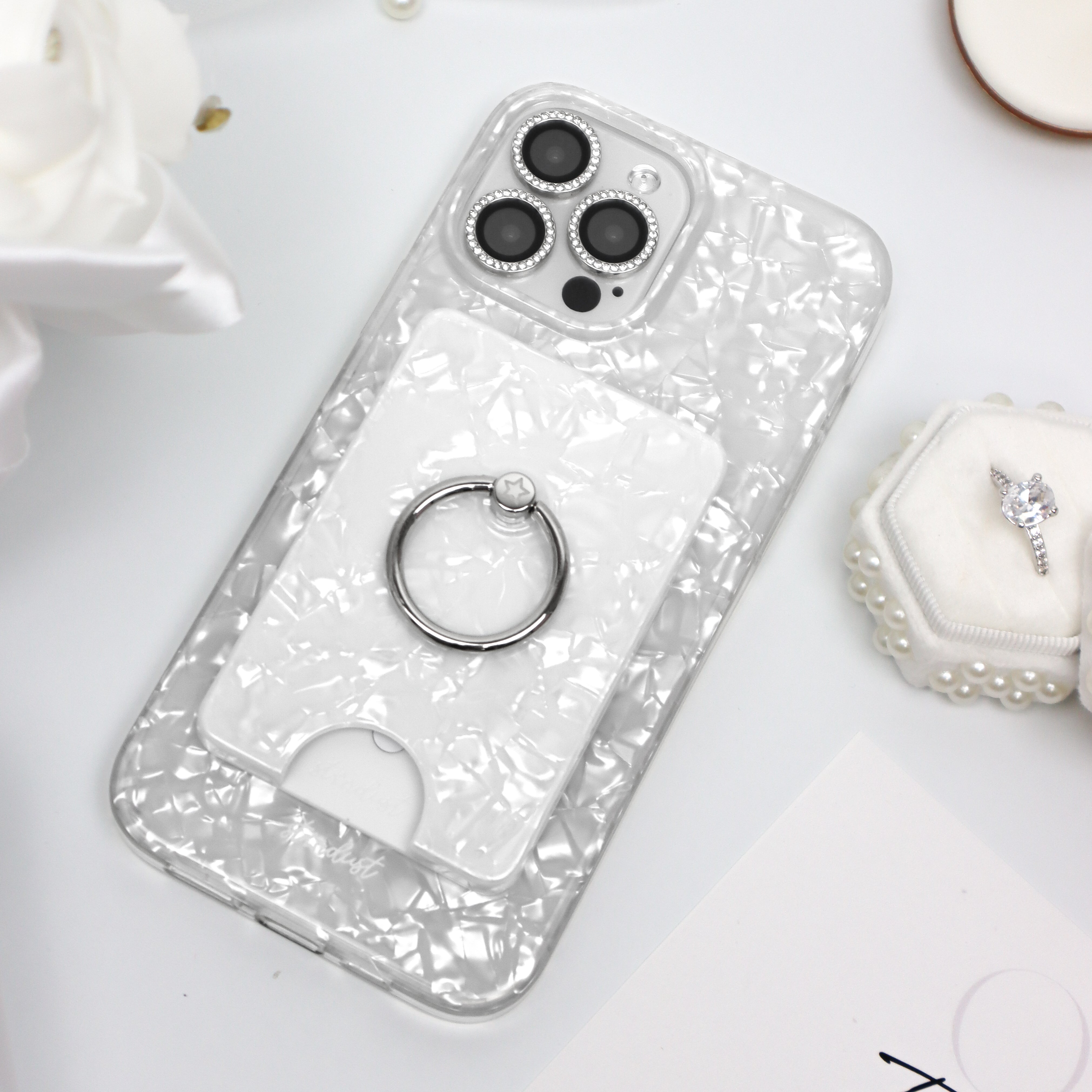 Frosted Pearl MagSafe Wallet